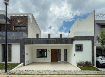 Casa de 2 habitaciones, San Andrés Cholula · Preciosa Casa de un Piso con Excelente Potencial de Crecimiento! Vive Solo en Lomas de Angelopolis