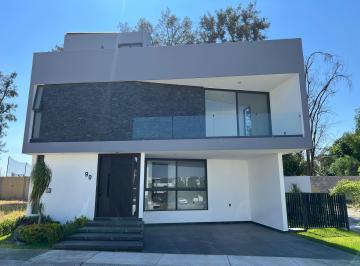 Casa en condominio de 3 habitaciones, Zapopan · Casa en Venta 235 m² Coto Galo, Valle Imperial