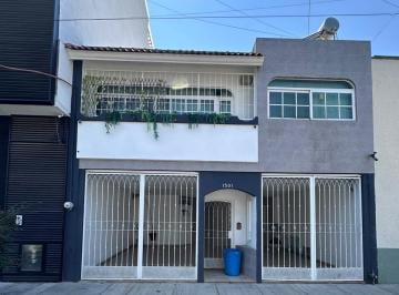 Casa de 3 habitaciones, Guadalajara · Casa en Venta con Excelente Ubicación a Unas Cuadras de Ávila Camacho