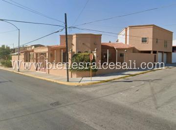 Casa · 510m² · 4 Recámaras · 3 Estacionamientos · Casa - Tecnológico