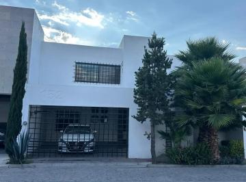 1 · Casa en Venta en Residencial Las Cavas Al Norte de Aguascalientes