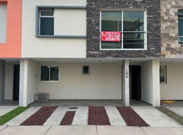 Casa de 3 habitaciones, Zapopan · Valle Imperial No 630 Casa 196 C. Olavarria Coto Almendros Seccion Bosques Ll