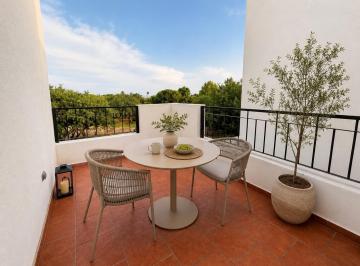 Casa de 3 habitaciones, Corregidora · Casa en Renta en Los Naranjos con Recámara en Planta Baja