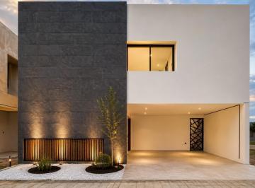 Casa · 248m² · 4 Recámaras · 2 Estacionamientos · Casa en Venta en Lomas de Angelopolis III, Cascatta, 4 Recamaras.