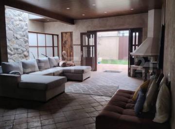 Casa · 190m² · 3 Recámaras · 2 Estacionamientos · Venta de Casa en Puebla, San Andres Cholula Estilo Mediterraneo.