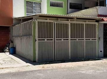 Casa en condominio de 3 habitaciones, Tlajomulco de Zúñiga · Bonita Casa en Venta en Coto Frente a Parque