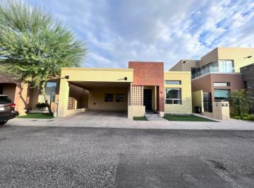 Casa de 4 habitaciones, Hermosillo · Casa en Renta en Monterosa Residencial | 4 Recámaras, Seguridad 24/7 y 3 Albercas