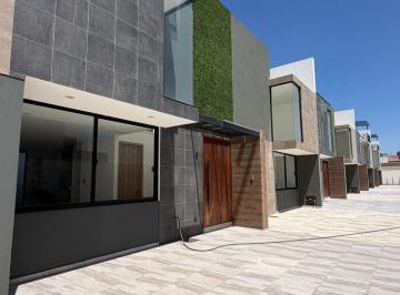 Casa · 170m² · 3 Recámaras · 2 Estacionamientos · Casa en Venta en Fracc. Dávica, San Pedro Cholula, Puebla