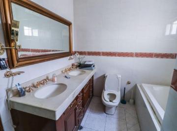 Casa de 4 habitaciones, Monterrey · Ofrezco Casa en Renta Ideal Para Negocio