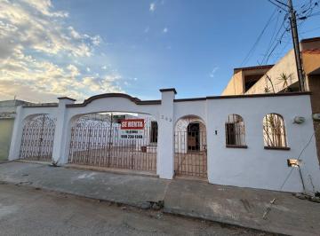 Casa de 2 habitaciones, Mérida · Se Renta Casa en Francisco de Montejo. Excelente Ubicación!