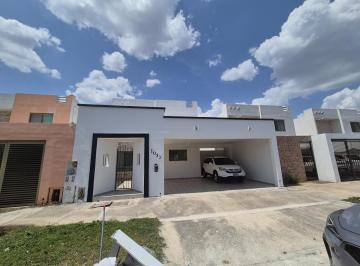 Casa · 3 Recámaras · 5 Estacionamientos · Renta Americas II Amueblada