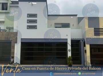 Casa · 194m² · 3 Recámaras · 2 Estacionamientos · Casa en Puerta de Hierro Cumbres