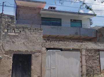 Casa de 6 habitaciones, Zapopan · Amplia Residencia de 3 Niveles con 6 Recamaras y 4 Baños