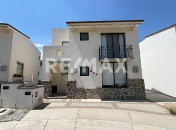 Casa en condominio · 123m² · 4 Recámaras · 2 Estacionamientos · Casa en Renta en Privada - (4)