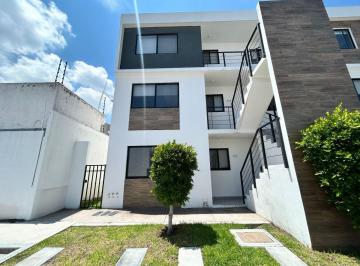 Departamento de 2 habitaciones, El Marqués · Departamento en Renta en Planta Baja Zakia con Patio y Amenidades