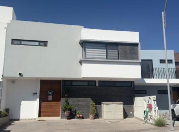 Casa en condominio de 4 habitaciones, Querétaro · Casa en Venta Recámara con Baño en Pb, en Juriquilla, La Condesa, Querétaro.