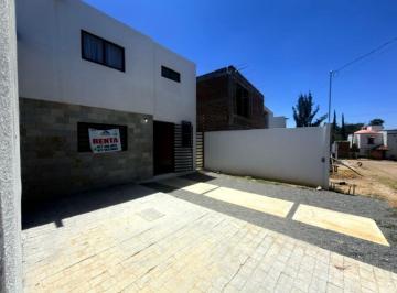 Casa de 2 habitaciones, León · Renta de Casa en Lomas de Comanjilla Salida Leon Silao