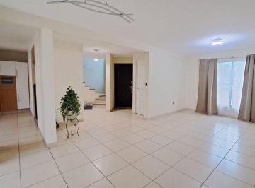 Casa de 3 habitaciones, León · Casa en Renta Zona Punta del Este Fraccionamiento con Muchas Areas Verdes