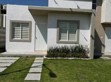Casa · 98m² · 2 Recámaras · 2 Estacionamientos · Venta de Casa en Pachuca Amplia
