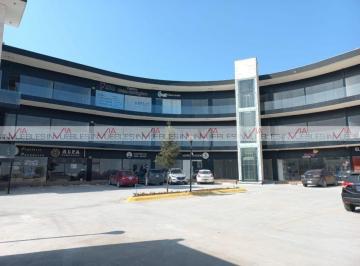 Local comercial · 94m² · 100 Estacionamientos · Local Comercial en Renta en García