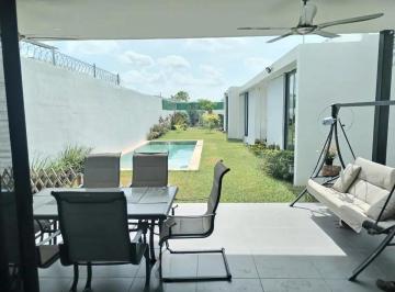 1 · Casa de 1 Piso Ubicada en Dzitya