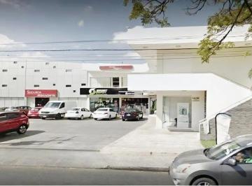 1 · Locales Comerciales en Av Principal
