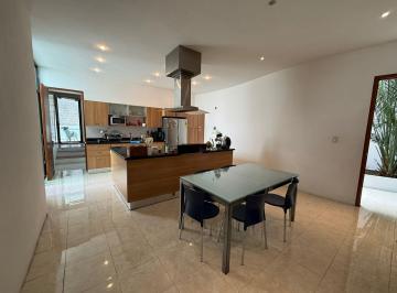 Casa · 380m² · 3 Recámaras · 2 Estacionamientos · Casa en Venta en Fraccionamiento Bosques de Angelopolis, Puebla