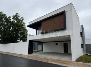 Casa · 370m² · 4 Recámaras · 3 Estacionamientos · Casa en Venta en Campestre Lagos de San Francisco