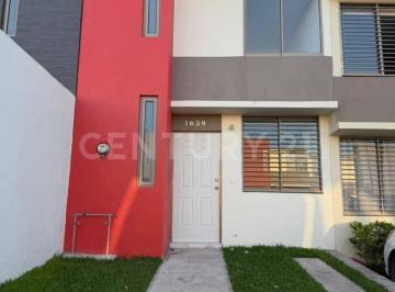 Casa · 76m² · 2 Recámaras · 1 Estacionamiento · Casa en Venta en Coto Los Treboles