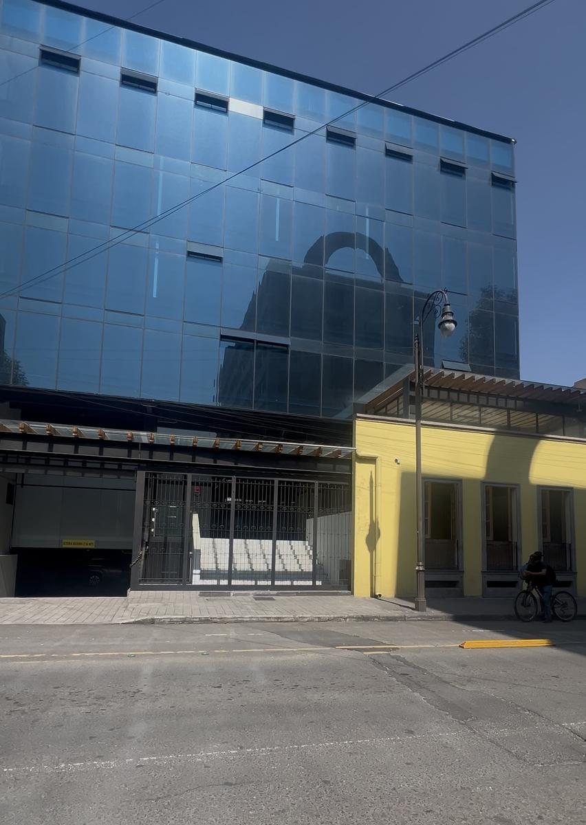 Edificio Comercial en Renta