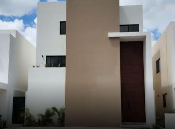 Casa de 3 habitaciones, Benito Juárez · Casa en Renta en Río Residencial Cancún con Amenidades y 3 Recámaras