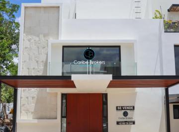 Casa · 160m² · 4 Recámaras · 2 Estacionamientos · Casa en Residencial Río