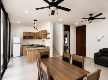 Casa · 140m² · 2 Recámaras · 2 Estacionamientos · Townhouse Semiamueblado en Renta en Benito Juárez Norte