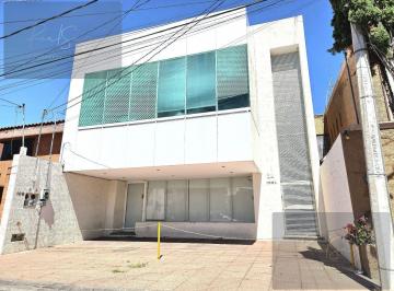 Oficina · 230m² · 3 Estacionamientos · Oficina - Fraccionamiento Bosques del Prado Sur