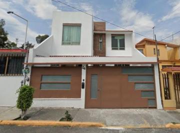 Casa de 4 habitaciones, Tlalnepantla de Baz · Casa en Venta en Av de Las Nubes #26