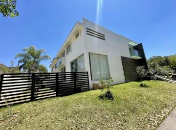Casa de 4 habitaciones, Zapopan · Residencia en Renta en Valle Real