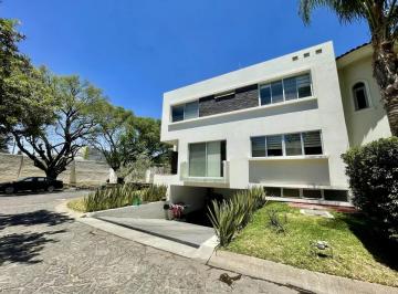 Casa de 4 habitaciones, Zapopan · Residencia en Renta en Valle Real