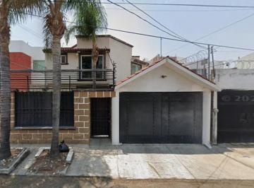 Casa de 3 habitaciones, Querétaro · Venta de Casa en Colinas del Cimatario, Queretaro.