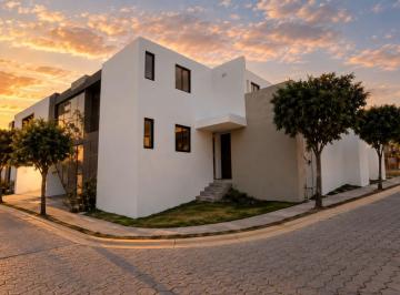 Casa · 146m² · 3 Recámaras · 2 Estacionamientos · Venta Casa en Angelopolis Puebla, 3 Habitaciones en Esquina