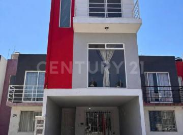 Casa · 146m² · 3 Recámaras · 2 Estacionamientos · Venta de Casa en Puebla, Cuautlancingo