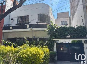 Casa · 280m² · 3 Recámaras · 2 Estacionamientos · Se Renta Casa con Estilo Art Deco en La Condesa