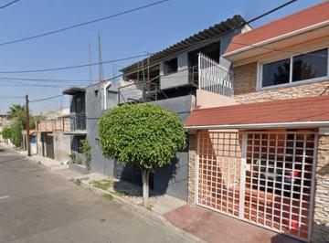 Casa de 3 habitaciones, Iztapalapa · Casa Barata con 3 Recamaras y Estacionamiento en Venta en Valle de San Lorenzo, Iztapalapa, Cdmx