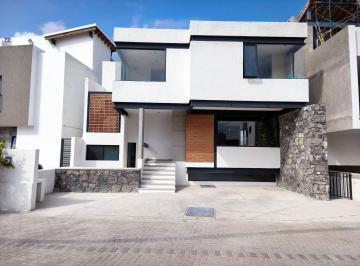 Casa · 250m² · 2 Recámaras · 3 Estacionamientos · Casa - Fraccionamiento Carlota Hacienda Vanegas