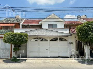 Casa · 124m² · 3 Recámaras · 1 Estacionamiento · Casa en Venta