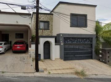 Casa de 3 habitaciones, Monterrey · Venta de Casa en Cumbres, Monterrey, Nuevo León.