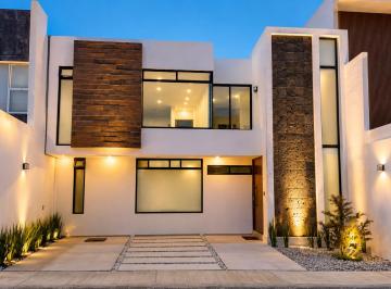 Casa de 3 habitaciones, Mineral de la Reforma · Excelente Casa Montreal – 4 Recámaras | 1 en Planta Baja con Baño Completo | Equipada