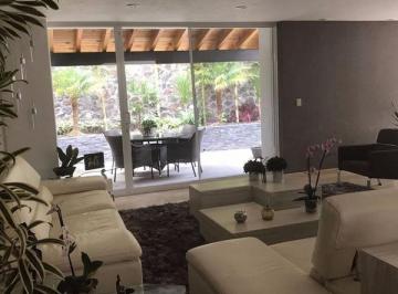 Casa · 300m² · 3 Recámaras · 2 Estacionamientos · Casa en Venta Para Inversionistas en Lomas del Campanario II