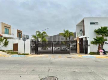 Casa · 126m² · 3 Recámaras · 1 Estacionamiento · Casa en Renta, Puerta del Mar, Ensenada, B. C.