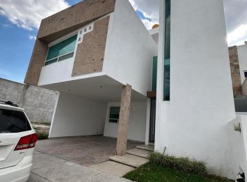 Casa · 4 Recámaras · Casa en Condominio Loretta