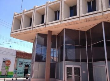 1 · Edificio Comercial con Estacionamiento en El Centro de Saltillo